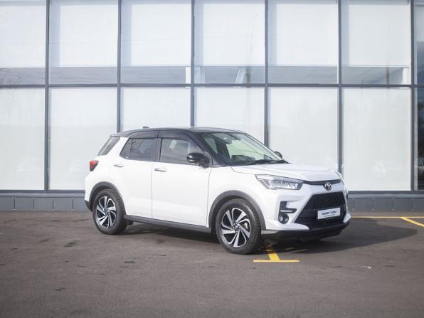 Toyota Raize I с пробегом 2020 года, цена 1 730 000 рублей, 31616 км, внедорожник, Автокод Объявления