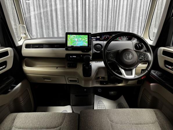 Honda N-BOX II с пробегом 2018 года, цена 900 000 рублей, 112217 км, микровэн, Автокод Объявления