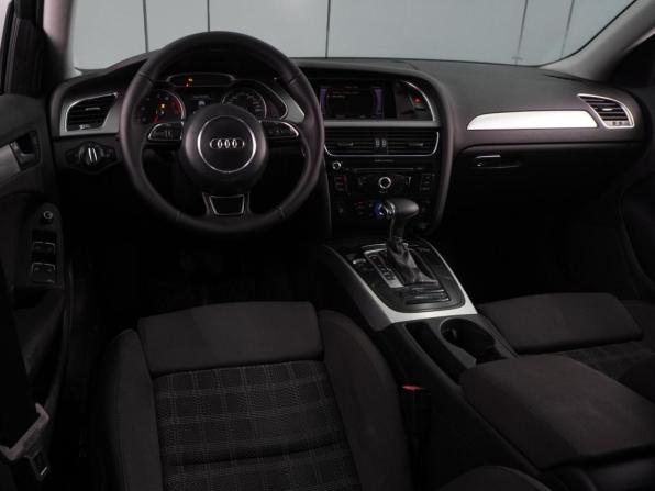 Audi A4 IV (B8) Рестайлинг с пробегом 2012 года, цена 1 099 000 рублей, 304751 км, седан, Автокод Объявления