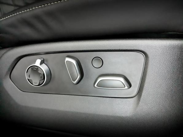 Cadillac Escalade V с пробегом 2021 года, цена 9 455 000 рублей, 46366 км, внедорожник, Автокод Объявления