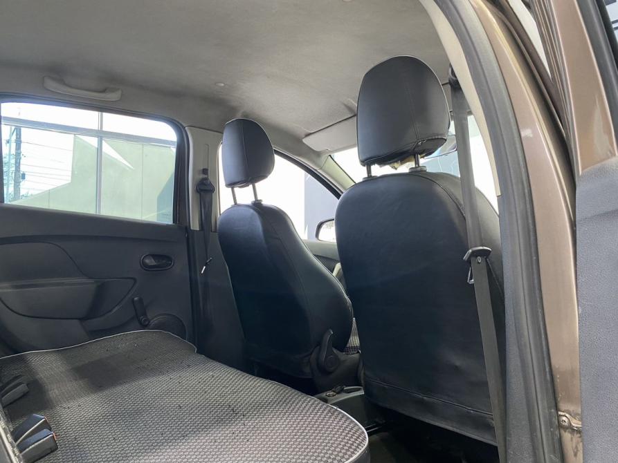 Renault Logan II Рестайлинг Ростов-на-Дону  - изображение 13