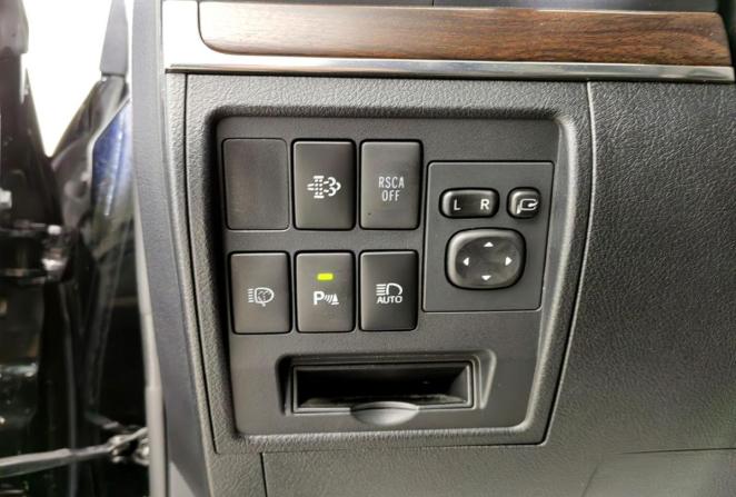 Toyota Land Cruiser 200 Series Рестайлинг 2 с пробегом 2015 года, цена 6 720 000 рублей, 69560 км, внедорожник, Автокод Объявления