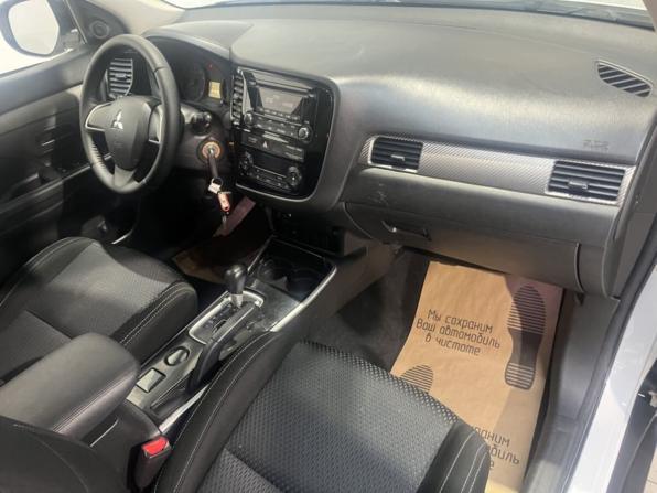 Mitsubishi Outlander III Рестайлинг 2 с пробегом 2018 года, цена 1 435 000 рублей, 211630 км, внедорожник, Автокод Объявления