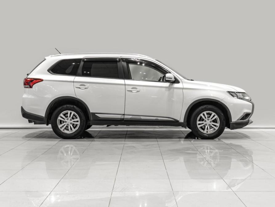 Mitsubishi Outlander III Рестайлинг 2 Мурманск  - изображение 4