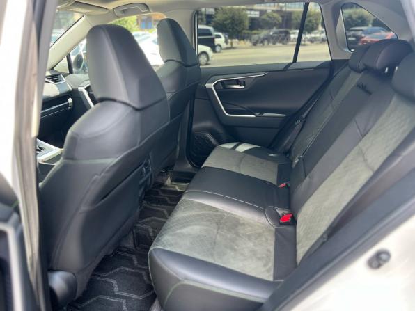 Toyota RAV4 V (XA50) с пробегом 2022 года, цена 3 000 000 рублей, 103000 км, внедорожник, Автокод Объявления