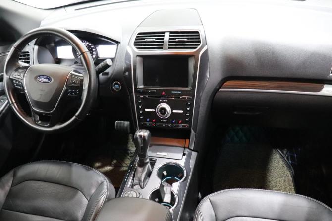 Ford Explorer V Рестайлинг 2 с пробегом 2018 года, цена 2 610 000 рублей, 119462 км, внедорожник, Автокод Объявления