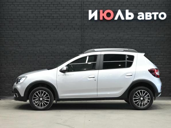 Renault Sandero II Рестайлинг с пробегом 2019 года, цена 1 100 000 рублей, 120813 км, хэтчбек, Автокод Объявления