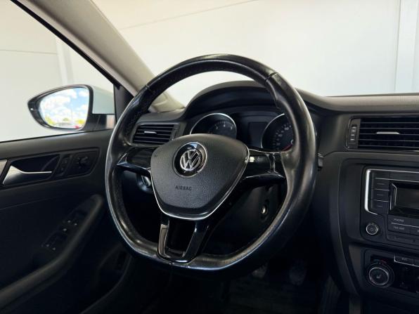 Volkswagen Jetta VI Рестайлинг с пробегом 2016 года, цена 1 289 000 рублей, 110000 км, седан, Автокод Объявления