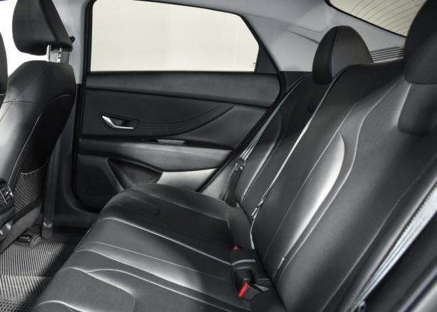 Hyundai Elantra VII (CN7) Рестайлинг с пробегом 2024 года, цена 2 098 960 рублей, 39485 км, седан, Автокод Объявления