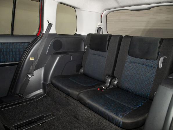 Toyota ISis I Рестайлинг с пробегом 2013 года, цена 1 149 500 рублей, 179138 км, компактвэн, Автокод Объявления
