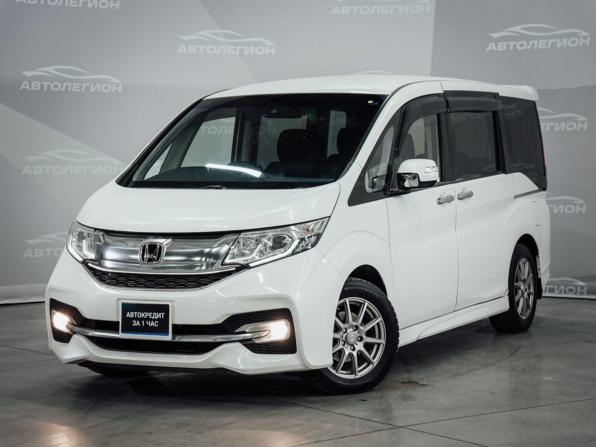 Honda Stepwgn V с пробегом 2015 года, цена 1 890 000 рублей, 92900 км, минивэн, Автокод Объявления