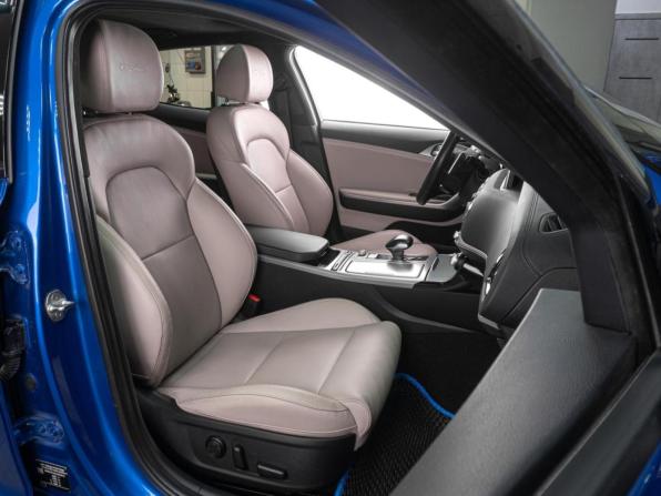 Kia Stinger I с пробегом 2018 года, цена 2 999 000 рублей, 27217 км, лифтбек, Автокод Объявления