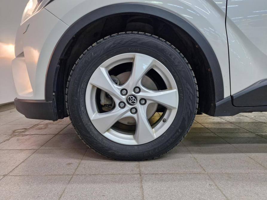 Toyota C-HR I Москва  - изображение 12