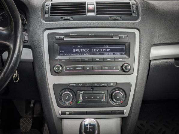 Skoda Octavia II (A5) Рестайлинг с пробегом 2013 года, цена 1 274 900 рублей, 65000 км, лифтбек, Автокод Объявления