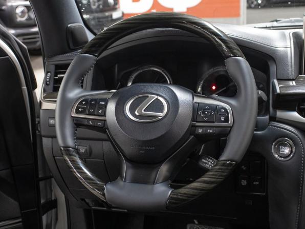 Lexus LX III Рестайлинг 2 с пробегом 2019 года, цена 9 350 000 рублей, 121101 км, внедорожник, Автокод Объявления
