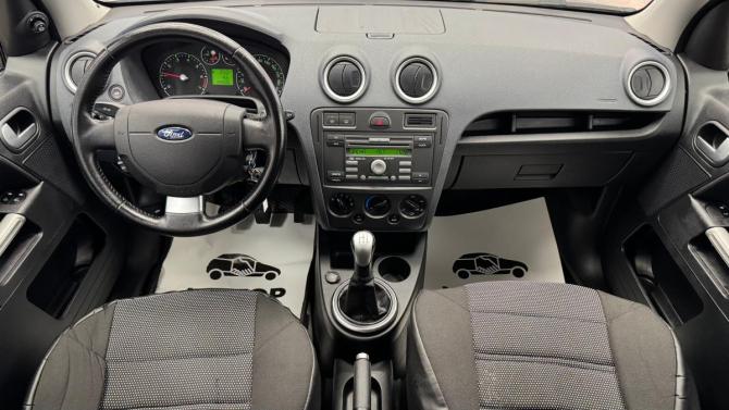 Ford Fusion I Рестайлинг с пробегом 2006 года, цена 375 000 рублей, 143500 км, хэтчбек, Автокод Объявления