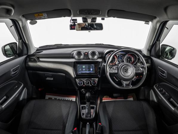 Suzuki Swift V с пробегом 2021 года, цена 1 085 500 рублей, 49743 км, хэтчбек, Автокод Объявления