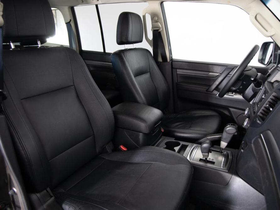 Mitsubishi Pajero IV Рестайлинг 1 Санкт-Петербург  - изображение 19