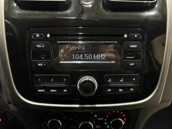 Renault Logan II с пробегом 2014 года, цена 699 000 рублей, 148000 км, седан, Автокод Объявления