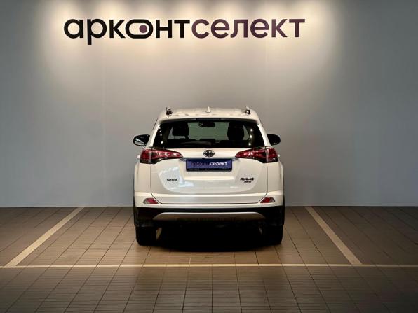 Toyota RAV4 IV (XA40) Рестайлинг с пробегом 2018 года, цена 2 190 000 рублей, 156593 км, внедорожник, Автокод Объявления