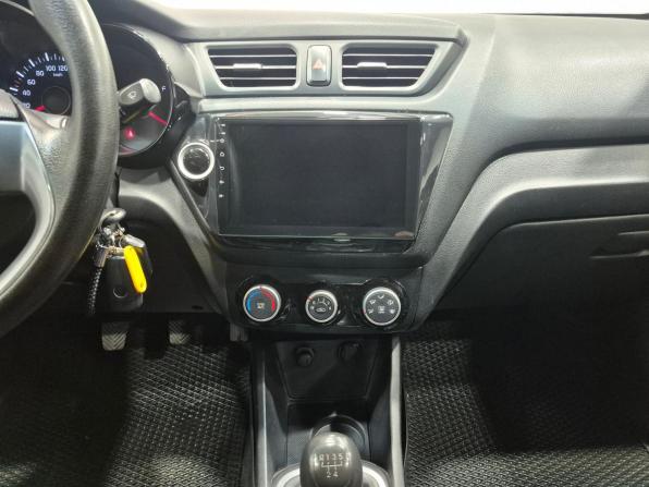 Kia Rio III Рестайлинг с пробегом 2015 года, цена 890 000 рублей, 189000 км, седан, Автокод Объявления