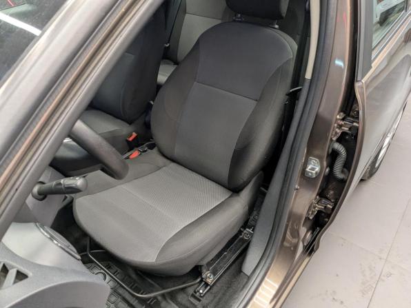 Renault Logan II Рестайлинг с пробегом 2021 года, цена 1 050 000 рублей, 72572 км, седан, Автокод Объявления