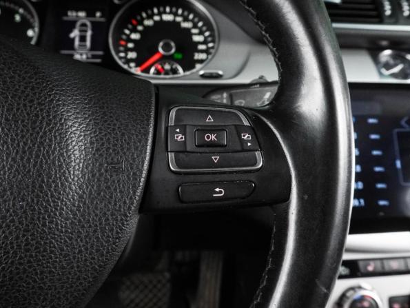 Volkswagen Passat B7 с пробегом 2012 года, цена 979 000 рублей, 215529 км, седан, Автокод Объявления