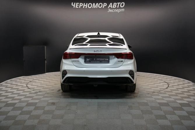 Kia Cerato IV Рестайлинг с пробегом 2022 года, цена 2 477 000 рублей, 77000 км, седан, Автокод Объявления