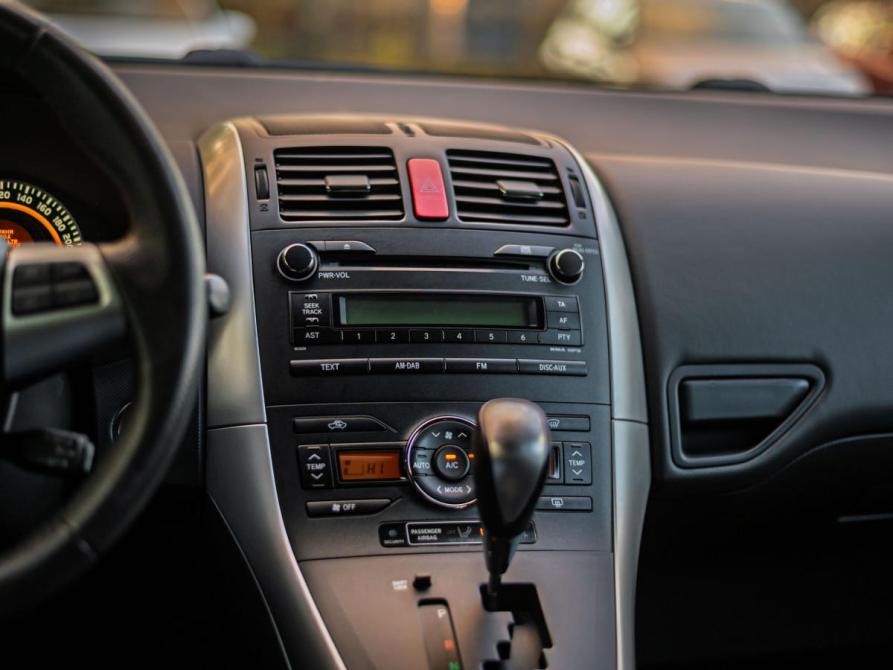 Toyota Auris I Рестайлинг Санкт-Петербург  - изображение 7