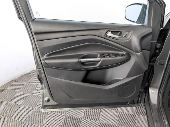 Ford Kuga II Рестайлинг с пробегом 2017 года, цена 1 725 000 рублей, 126876 км, внедорожник, Автокод Объявления