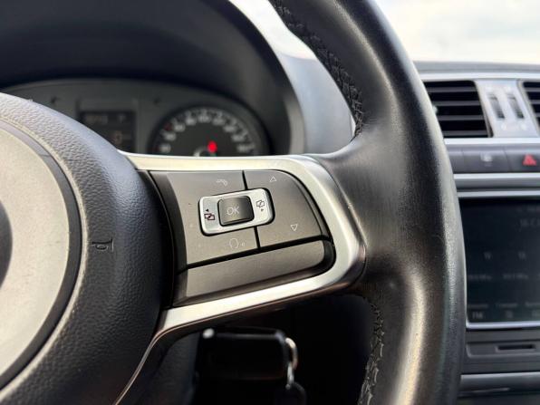 Volkswagen Polo V Рестайлинг с пробегом 2019 года, цена 1 175 000 рублей, 139000 км, седан, Автокод Объявления