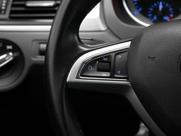 Skoda Rapid I с пробегом 2016 года, цена 1 345 000 рублей, 54405 км, лифтбек, Автокод Объявления