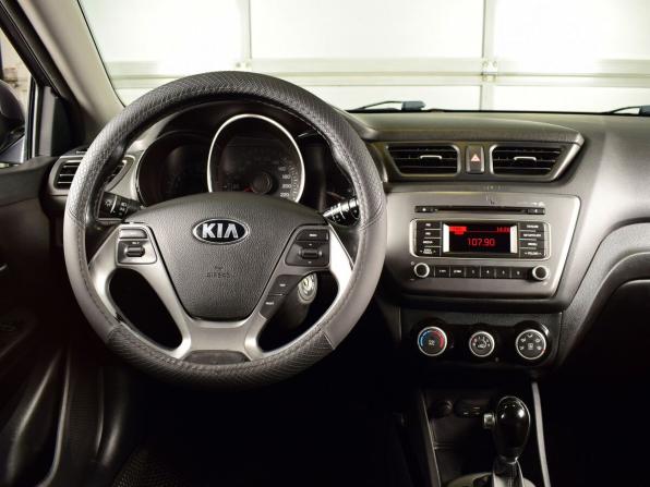 Kia Rio III Рестайлинг с пробегом 2015 года, цена 1 159 995 рублей, 123093 км, хэтчбек, Автокод Объявления