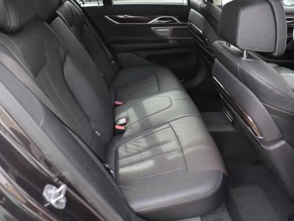 BMW 7 серии VI (G11/G12) Рестайлинг с пробегом 2019 года, цена 6 000 000 рублей, 93083 км, седан, Автокод Объявления