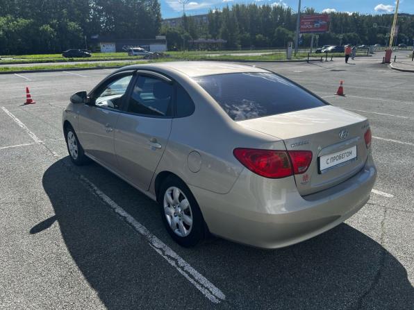 Hyundai Elantra IV (HD) с пробегом 2009 года, цена 740 000 рублей, 215000 км, седан, Автокод Объявления