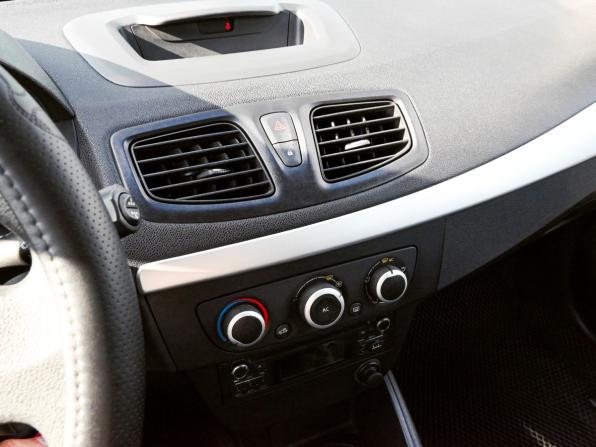 Renault Megane III Рестайлинг с пробегом 2013 года, цена 664 000 рублей, 208582 км, хэтчбек, Автокод Объявления