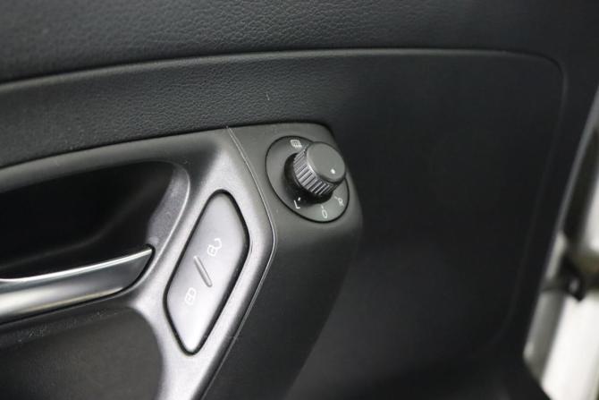 Volkswagen Polo V Рестайлинг с пробегом 2018 года, цена 1 039 990 рублей, 172104 км, седан, Автокод Объявления