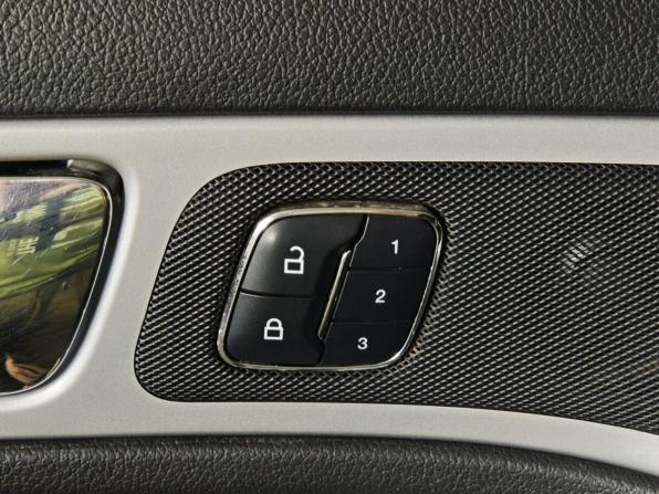Ford Explorer V с пробегом 2015 года, цена 1 600 000 рублей, 310449 км, внедорожник, Автокод Объявления