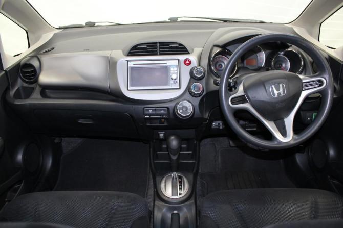 Honda Fit II с пробегом 2011 года, цена 849 000 рублей, 182000 км, хэтчбек, Автокод Объявления