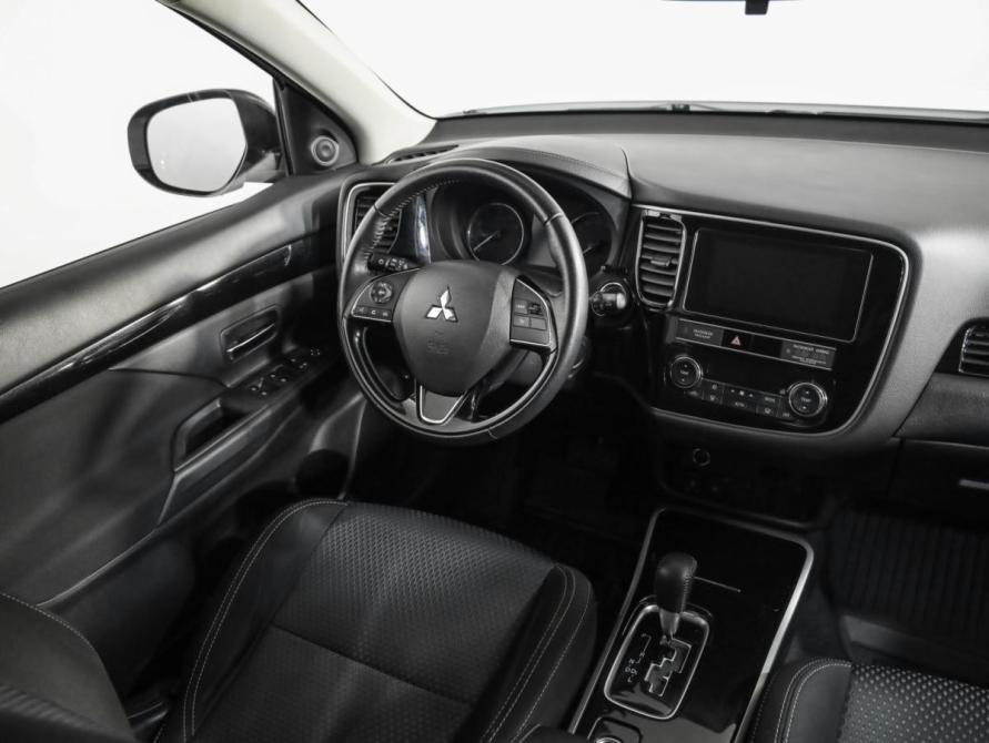 Mitsubishi Outlander III Рестайлинг 3 Санкт-Петербург  - изображение 10