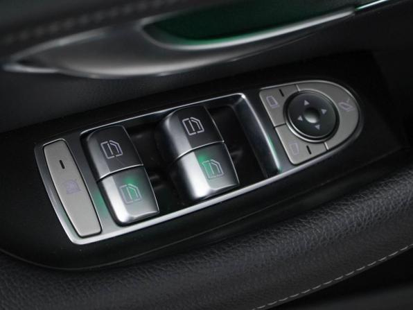 Mercedes-Benz E-Класс V (W213 S213 C238) Рестайлинг с пробегом 2021 года, цена 4 190 900 рублей, 69925 км, седан, Автокод Объявления