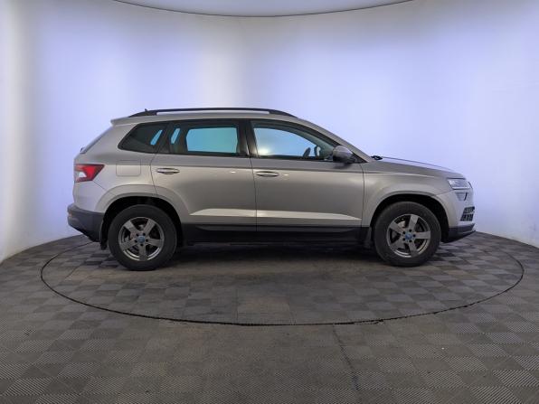 Skoda Karoq I с пробегом 2020 года, цена 2 300 000 рублей, 82932 км, внедорожник, Автокод Объявления