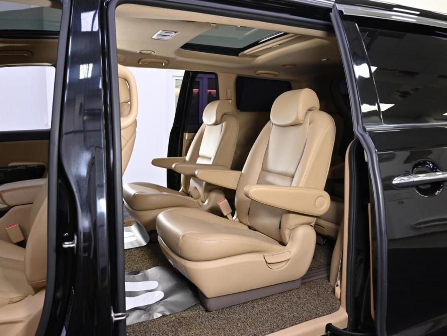 Kia Carnival III Москва  - изображение 14