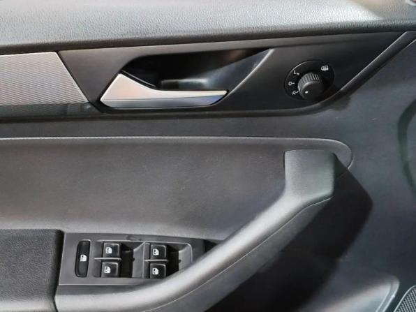 Volkswagen Polo VI с пробегом 2021 года, цена 1 419 000 рублей, 79900 км, лифтбек, Автокод Объявления