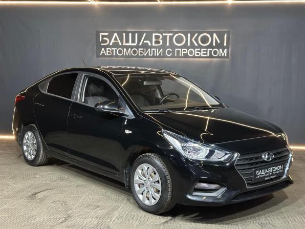 Hyundai Solaris II с пробегом 2018 года, цена 1 300 000 рублей, 112610 км, седан, Автокод Объявления