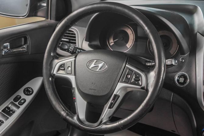 Hyundai Solaris I с пробегом 2013 года, цена 899 000 рублей, 229000 км, седан, Автокод Объявления