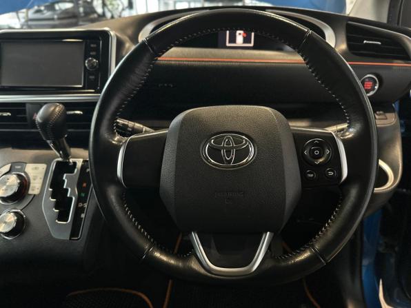 Toyota Sienta II с пробегом 2018 года, цена 1 260 000 рублей, 102950 км, минивэн, Автокод Объявления
