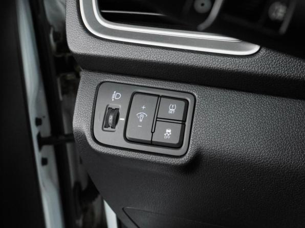 Hyundai Solaris II с пробегом 2020 года, цена 1 379 030 рублей, 82024 км, седан, Автокод Объявления
