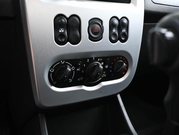 Renault Sandero I с пробегом 2014 года, цена 899 000 рублей, 186813 км, хэтчбек, Автокод Объявления