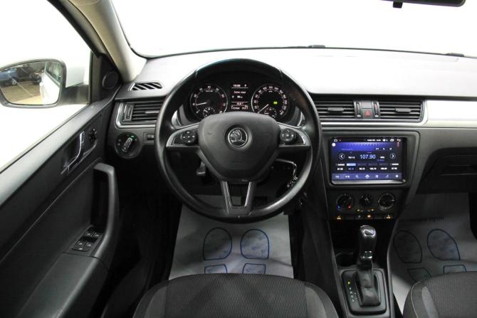 Skoda Rapid I с пробегом 2015 года, цена 1 028 000 рублей, 173000 км, лифтбек, Автокод Объявления